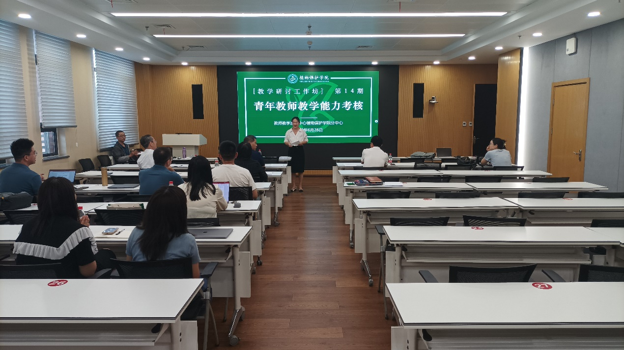 植物病理学系汪激扬副教授,张鑫副教授,植物生物安全系郭韶堃副教授